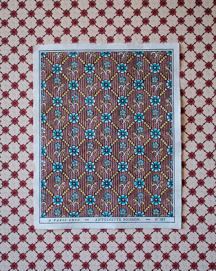 Papier dominoté "Coeurs garance"