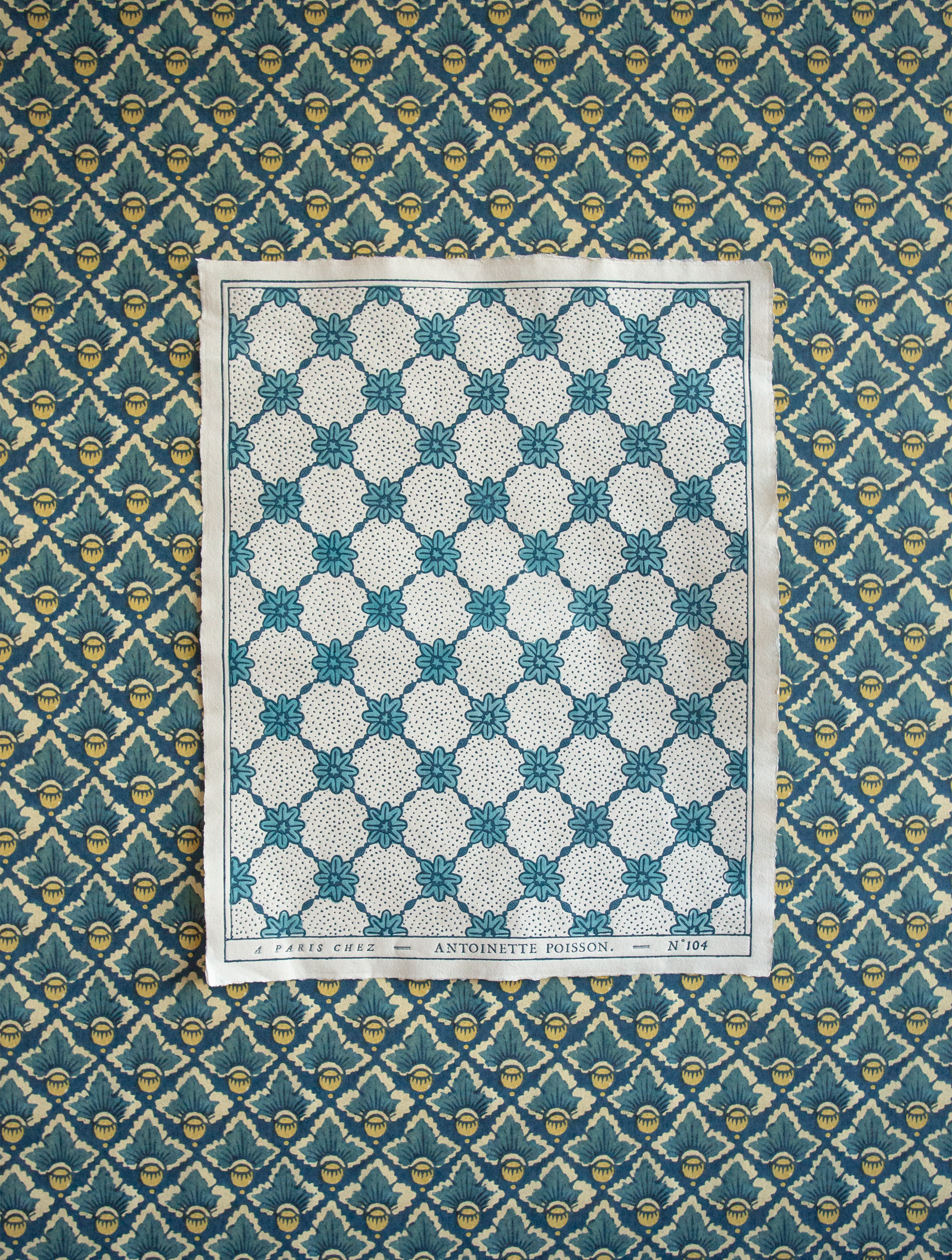 Papier dominoté "Résille"