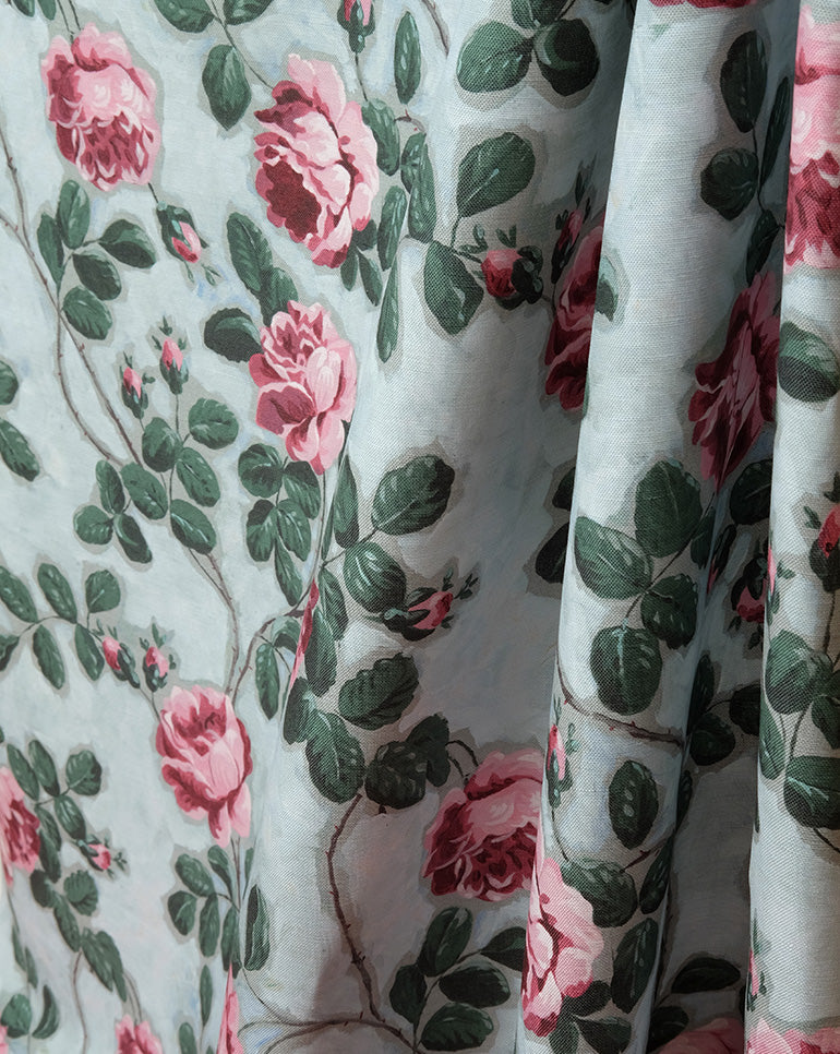 Tissu "Roses Pompadour"